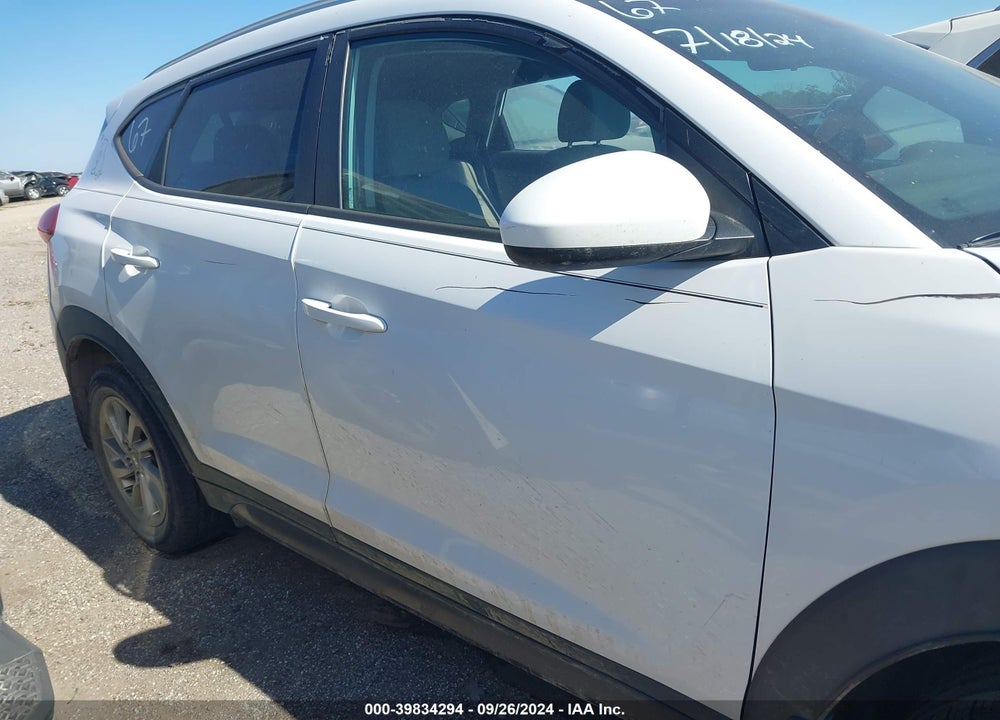 2016 HYUNDAI TUCSON SE VIN: KM8J3CA49GU126368