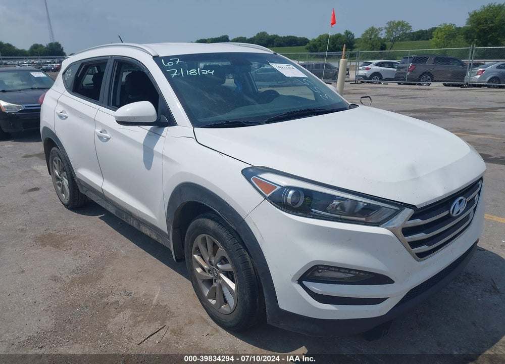 2016 HYUNDAI TUCSON SE VIN: KM8J3CA49GU126368