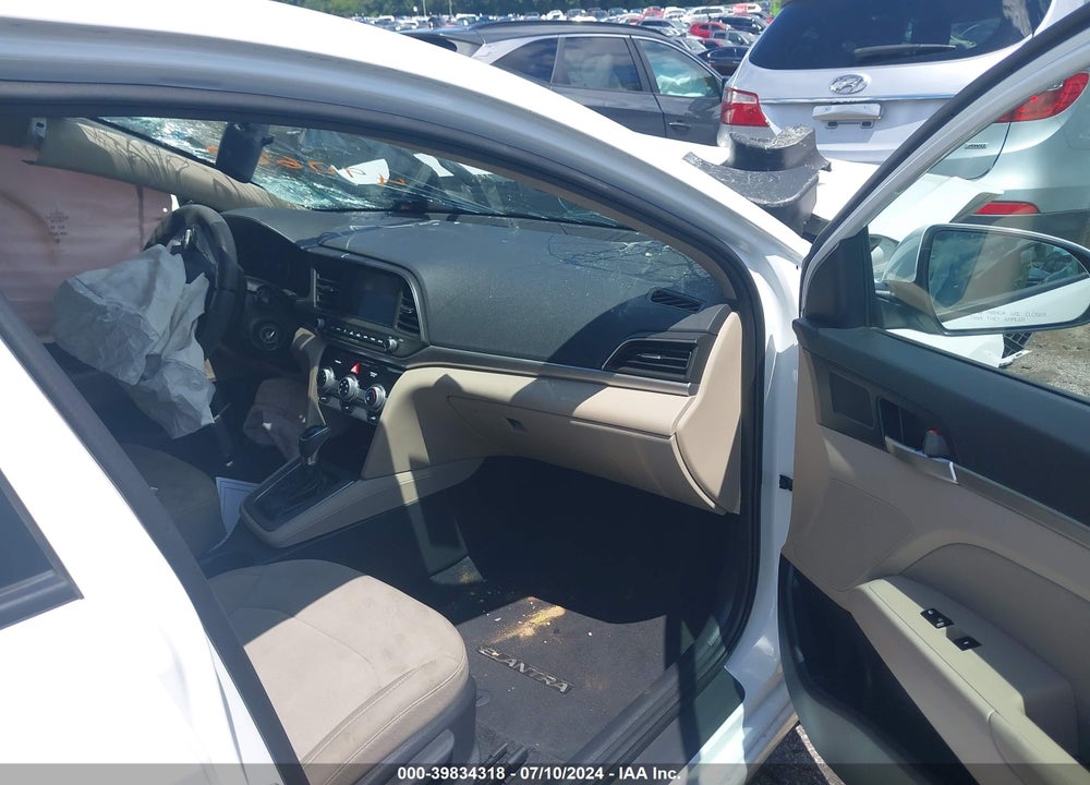 2019 HYUNDAI ELANTRA SEL VIN: 5NPD84LF1KH490682