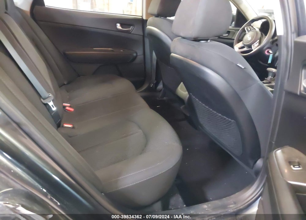 2019 KIA OPTIMA LX VIN: 5XXGT4L35KG378044