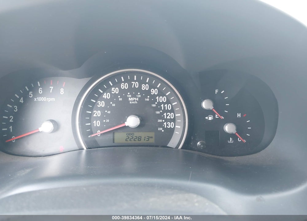 2006 KIA SEDONA EX/LX VIN: KNDMB233266102578