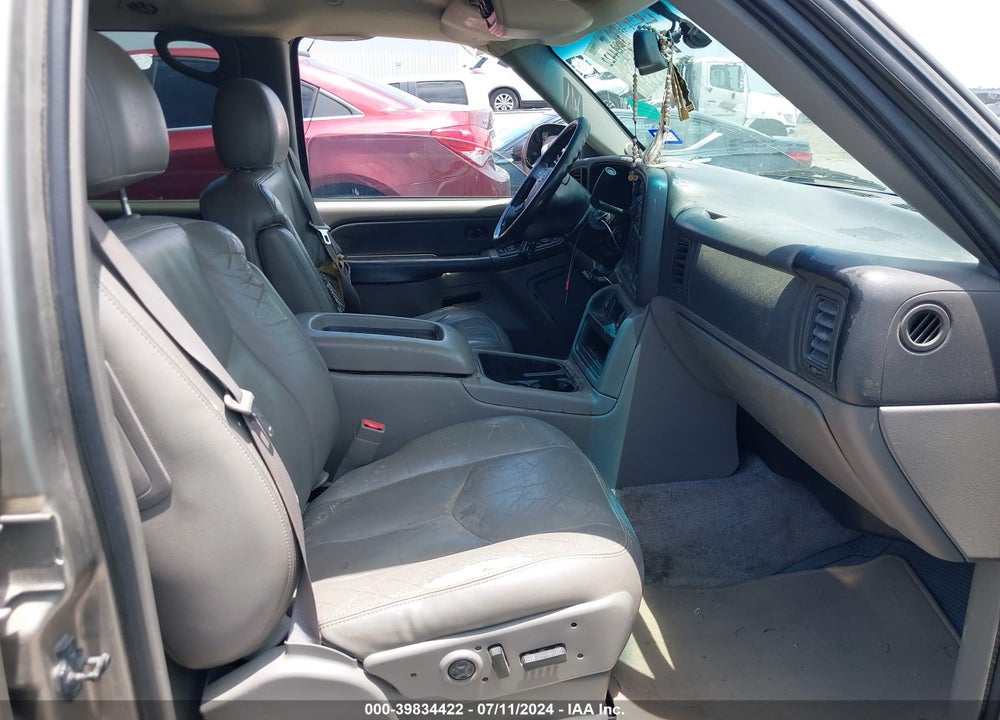 2003 CHEVROLET SUBURBAN 1500 LT VIN: 3GNEC16Z53G156051
