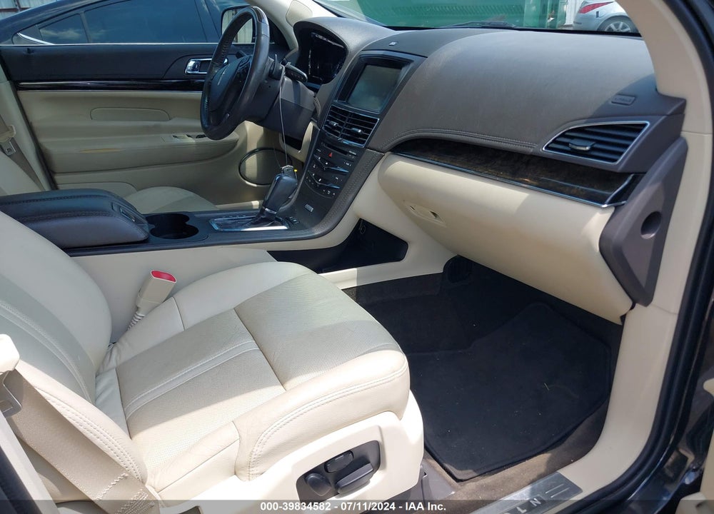 2014 LINCOLN MKT ECOBOOST VIN: 2LMHJ5AT6EBL53712
