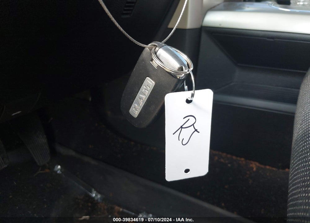 2019 RAM 1500 CLASSIC VIN: 1C6RR7NM7KS704499