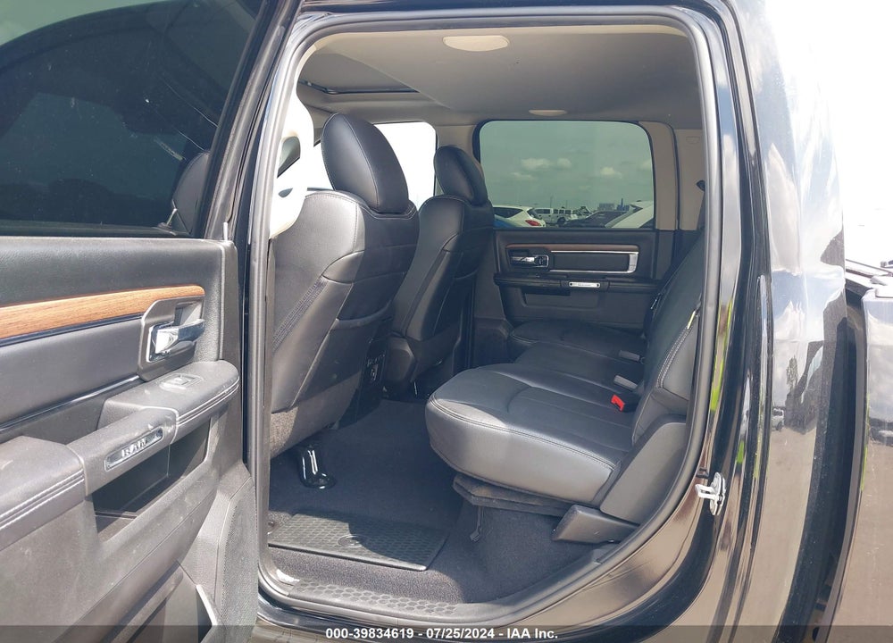 2019 RAM 1500 CLASSIC VIN: 1C6RR7NM7KS704499