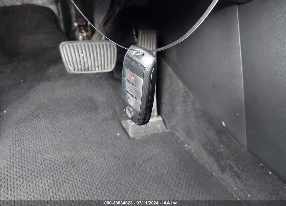 2020 KIA SPORTAGE EX VIN: KNDPN3AC5L7826185