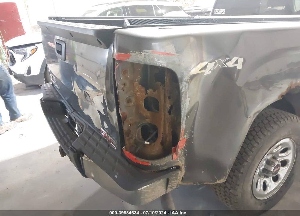 2010 GMC SIERRA 1500 SL VIN: 1GTSKUEA0AZ143717