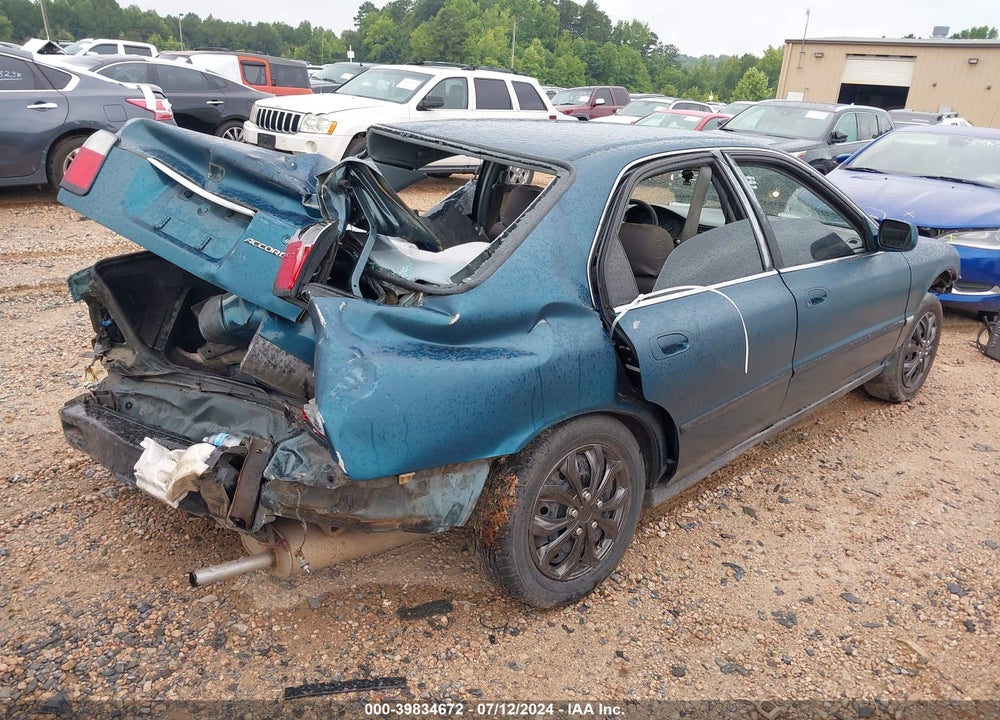 1996 HONDA ACCORD LX/EX VIN: 1HGCD5637TA255504