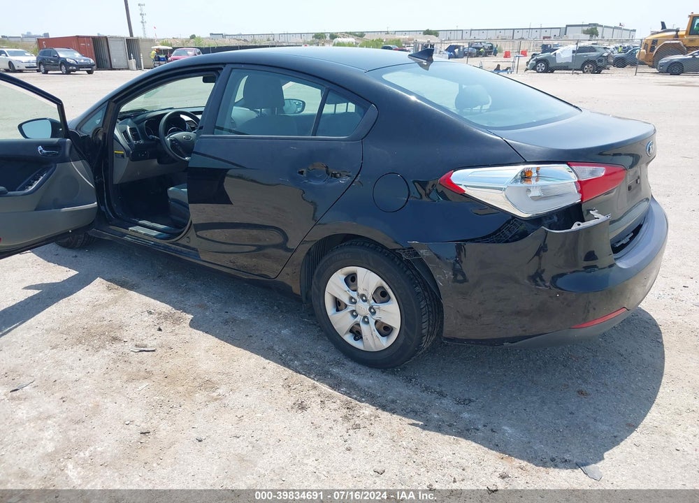 2015 KIA FORTE LX VIN: KNAFK4A6XF5381590