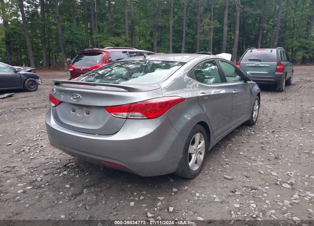 2013 HYUNDAI ELANTRA GLS VIN: KMHDH4AE8DU921565