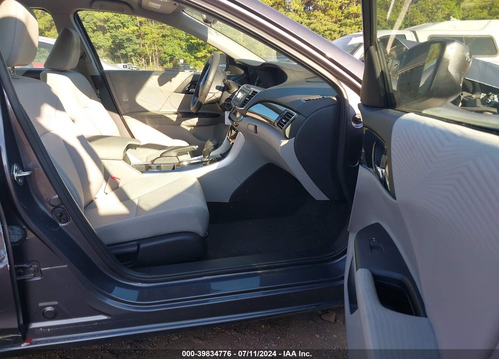 2017 HONDA ACCORD VIN: 1HGCR2F36HA059108