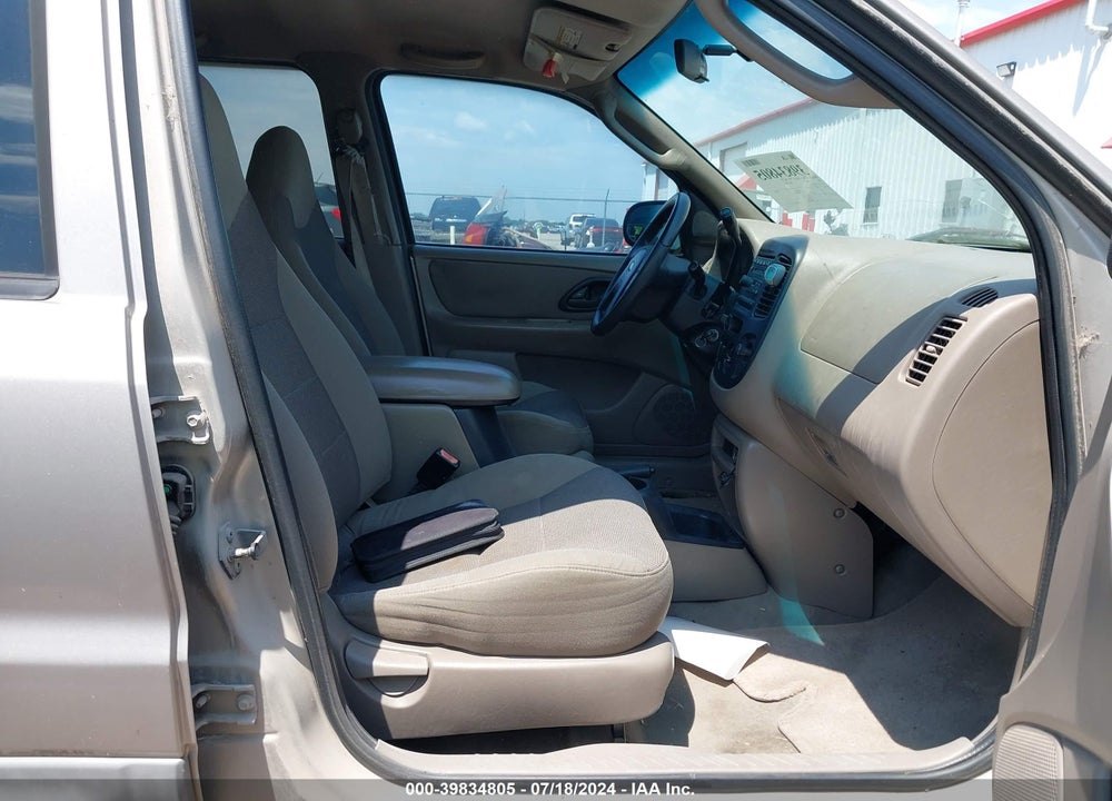 2001 FORD ESCAPE XLT VIN: 1FMYU03191KC67571