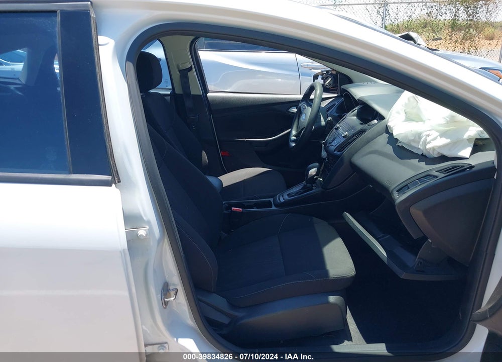 2018 FORD FOCUS SE VIN: 1FADP3K2XJL311647