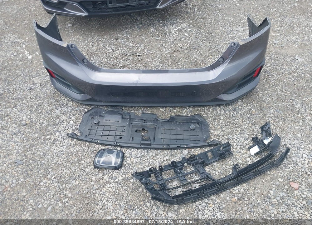 2018 HONDA CLARITY PLUG-IN HYBRID VIN: JHMZC5F13JC002092