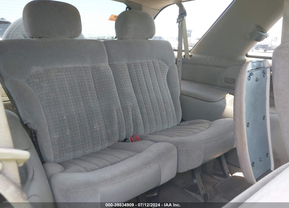 2000 CHEVROLET BLAZER LS VIN: 1GNCT18W0YK198508