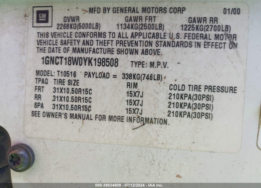 2000 CHEVROLET BLAZER LS VIN: 1GNCT18W0YK198508