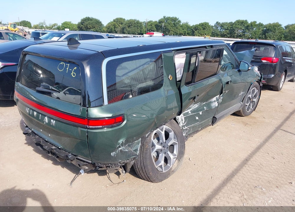 2024 RIVIAN R1S ADVENTURE DUAL MOTOR LARGE PACK/ADVENTURE DUAL MOTOR PERF LARGE PACK VIN: 7PDSGBBA8RN036176