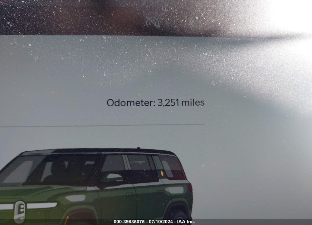 2024 RIVIAN R1S ADVENTURE DUAL MOTOR LARGE PACK/ADVENTURE DUAL MOTOR PERF LARGE PACK VIN: 7PDSGBBA8RN036176