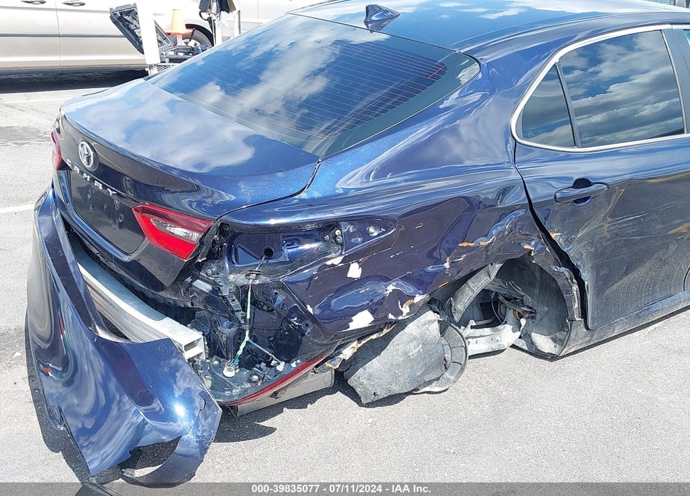2021 TOYOTA CAMRY LE VIN: 4T1C11AK9MU585011
