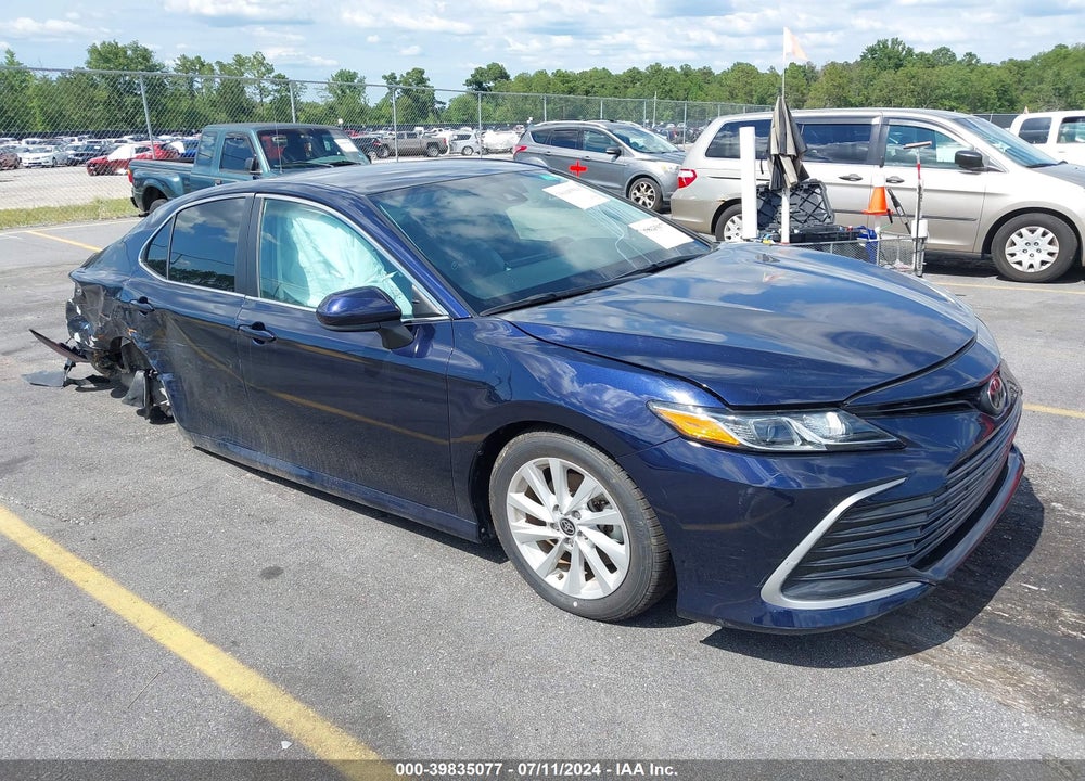 2021 TOYOTA CAMRY LE VIN: 4T1C11AK9MU585011