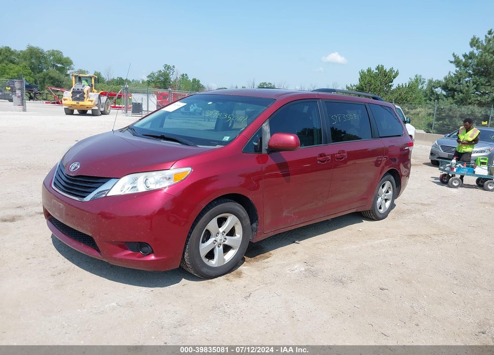 2011 TOYOTA SIENNA LE V6 VIN: 5TDKK3DC8BS072587