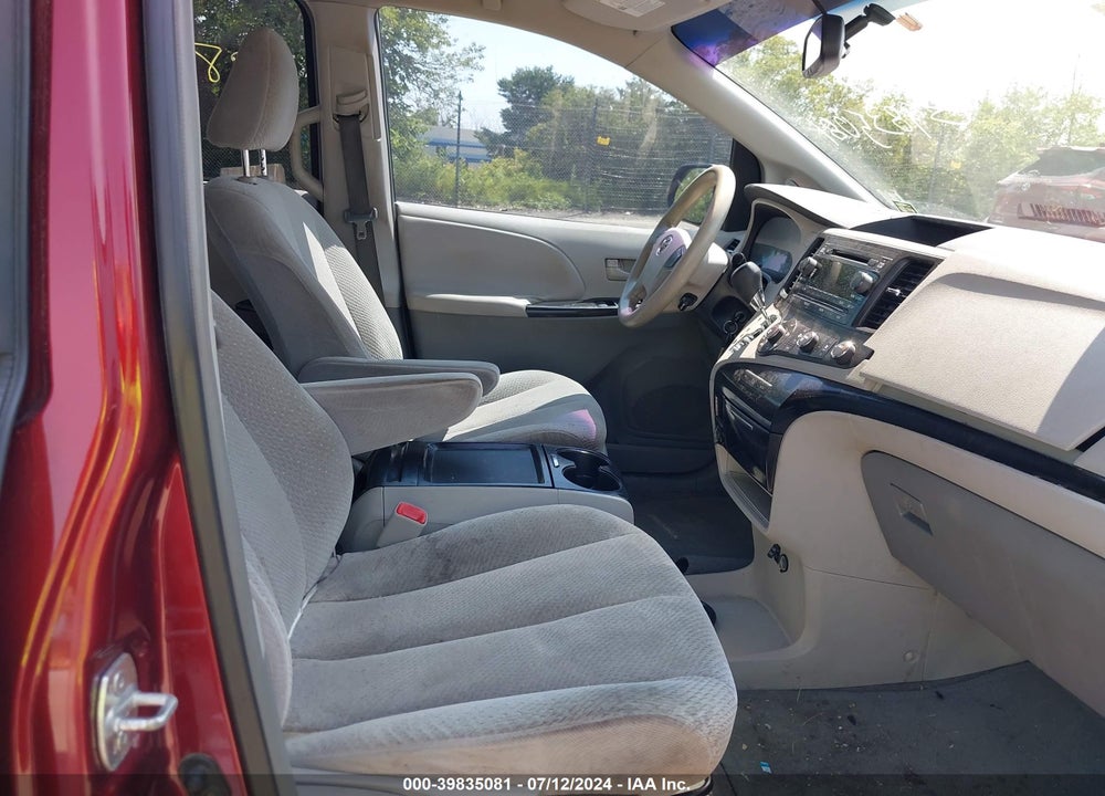 2011 TOYOTA SIENNA LE V6 VIN: 5TDKK3DC8BS072587