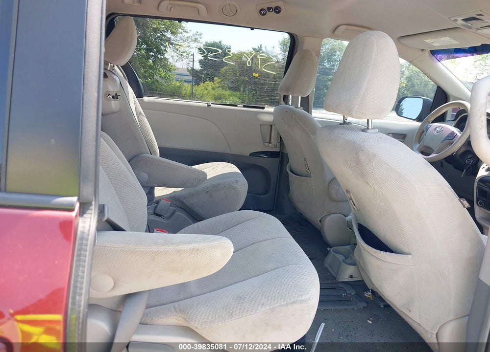 2011 TOYOTA SIENNA LE V6 VIN: 5TDKK3DC8BS072587