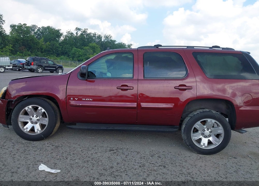 2008 GMC YUKON SLE VIN: 1GKFC13C88J181002