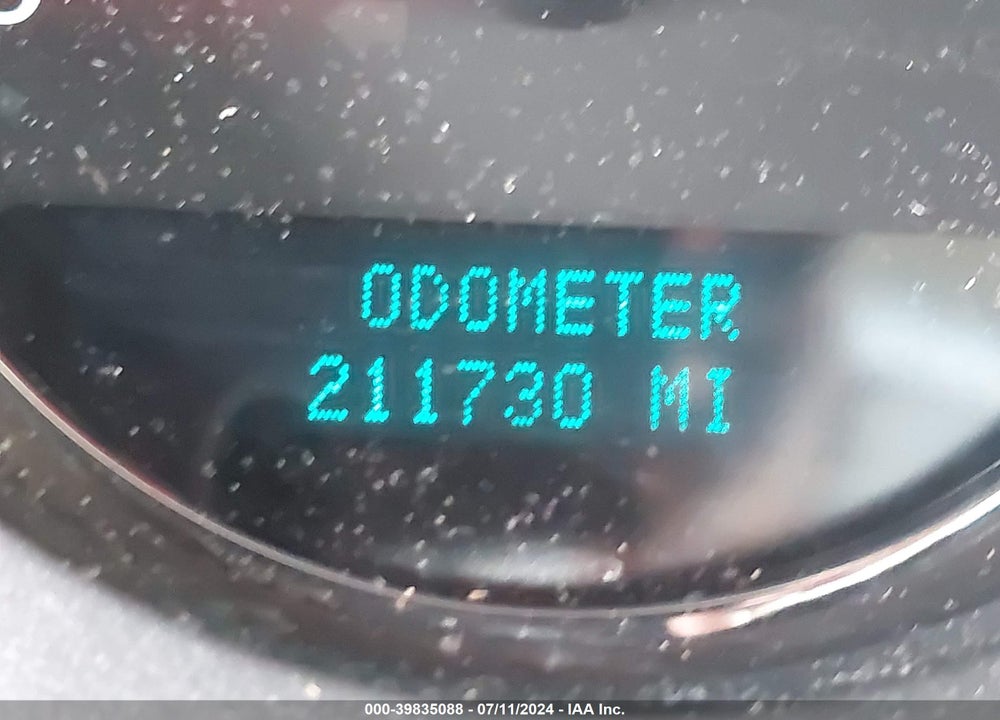2008 GMC YUKON SLE VIN: 1GKFC13C88J181002