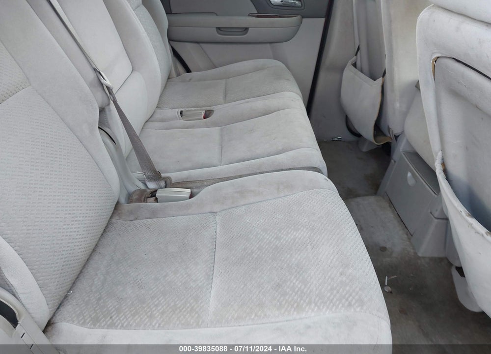 2008 GMC YUKON SLE VIN: 1GKFC13C88J181002