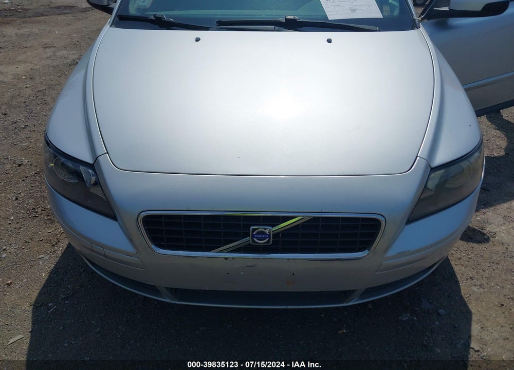 2007 VOLVO S40 2.4I VIN: YV1MS390372277945