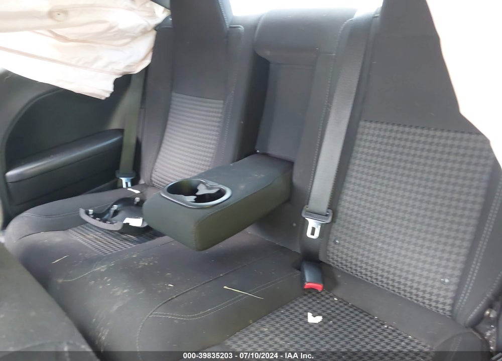 2016 DODGE CHALLENGER SXT VIN: 2C3CDZAG8GH285123