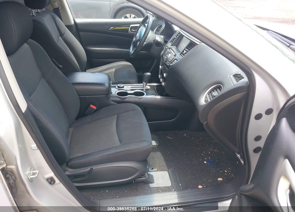 2018 NISSAN PATHFINDER SV VIN: 5N1DR2MM9JC607428