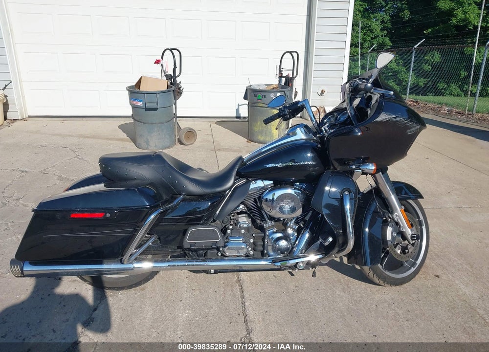 2015 HARLEY-DAVIDSON FLTRXS ROAD GLIDE SPECIAL VIN: 1HD1KTM13FB629508
