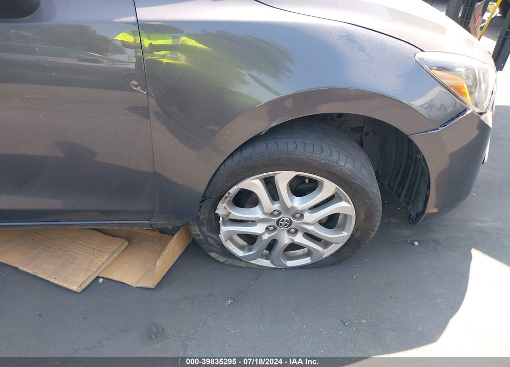 2016 SCION IA VIN: 3MYDLBZV3GY102560