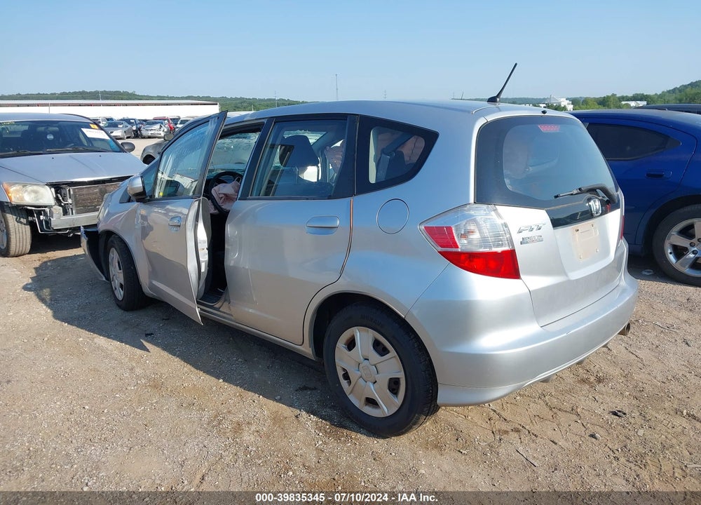 2013 HONDA FIT VIN: JHMGE8H34DC065675