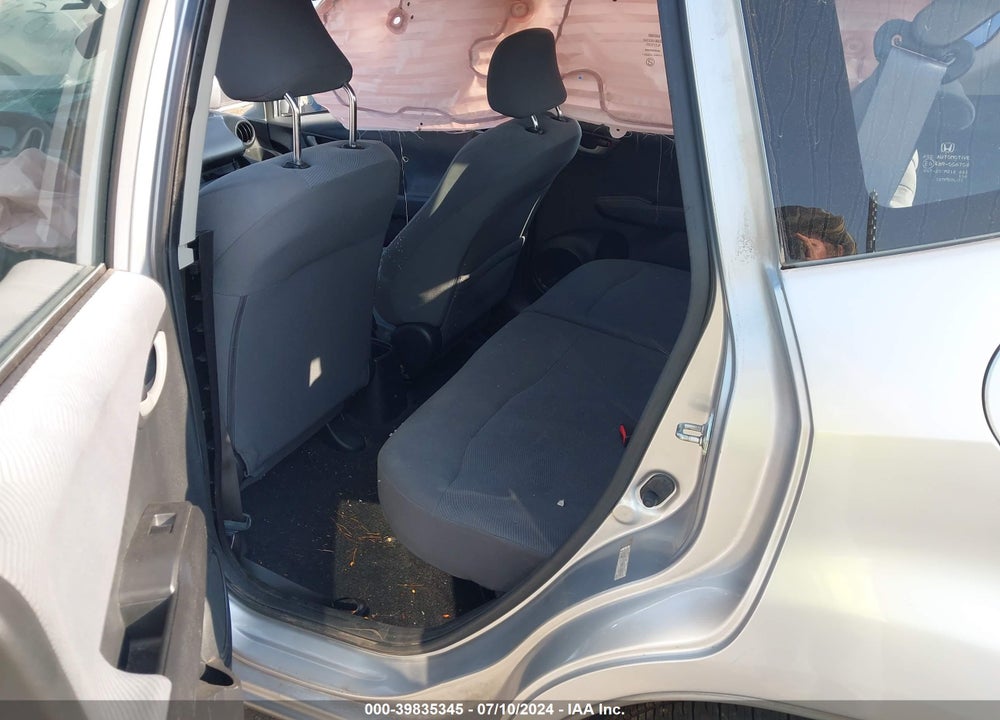 2013 HONDA FIT VIN: JHMGE8H34DC065675