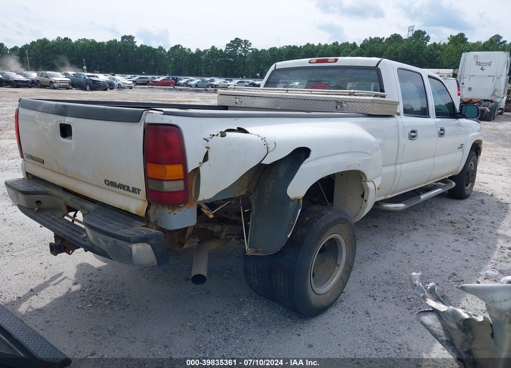2003 CHEVROLET SILVERADO 3500 LS VIN: 1GCJC33163F152433