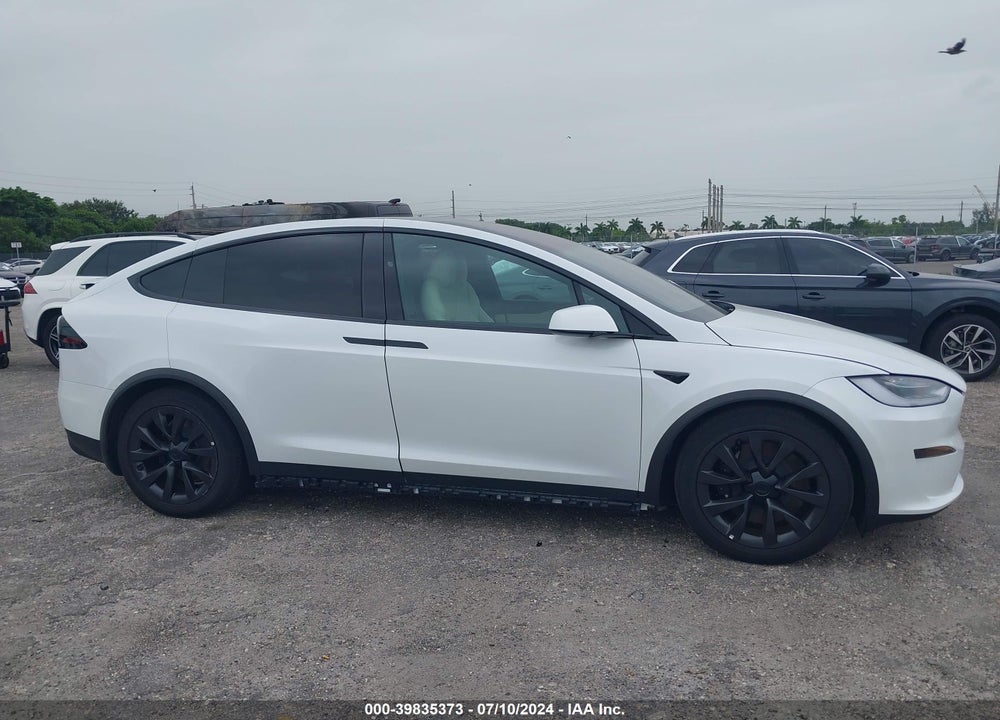 2022 TESLA MODEL X DUAL MOTOR ALL-WHEEL DRIVE VIN: 7SAXCBE50NF357227
