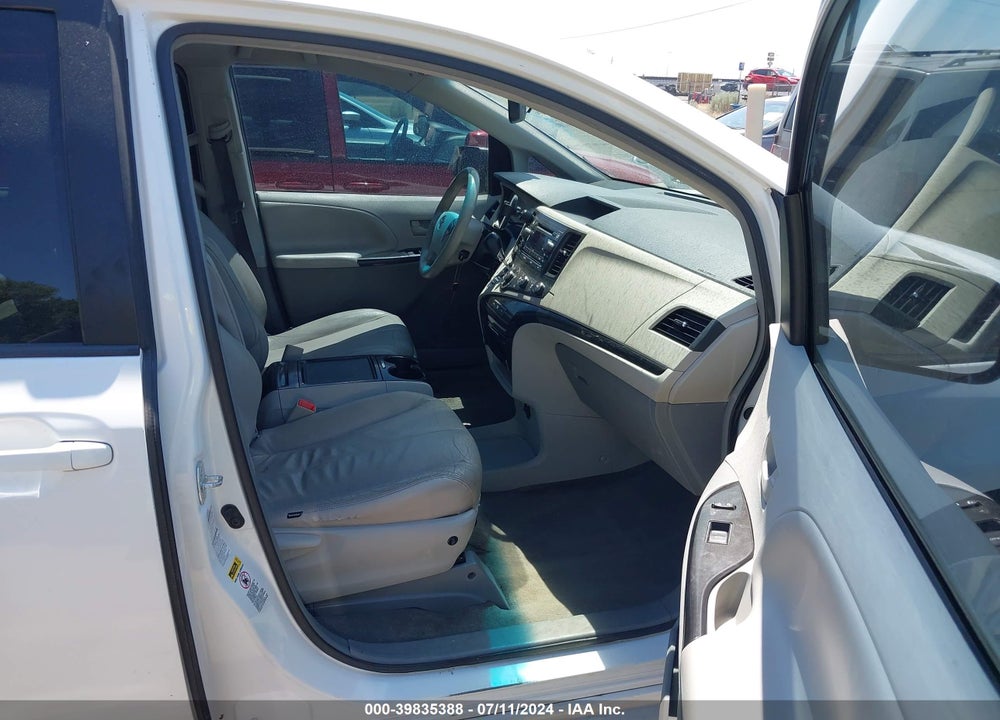 2012 TOYOTA SIENNA LE 7 PASSENGER VIN: 5TDJK3DC7CS044132