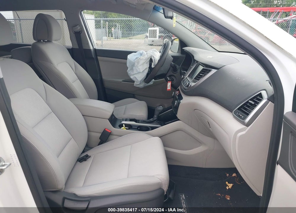 2018 HYUNDAI TUCSON SEL VIN: KM8J3CA41JU779848