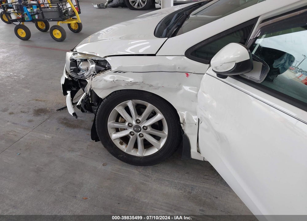 2016 KIA FORTE LX VIN: KNAFK4A63G5587528