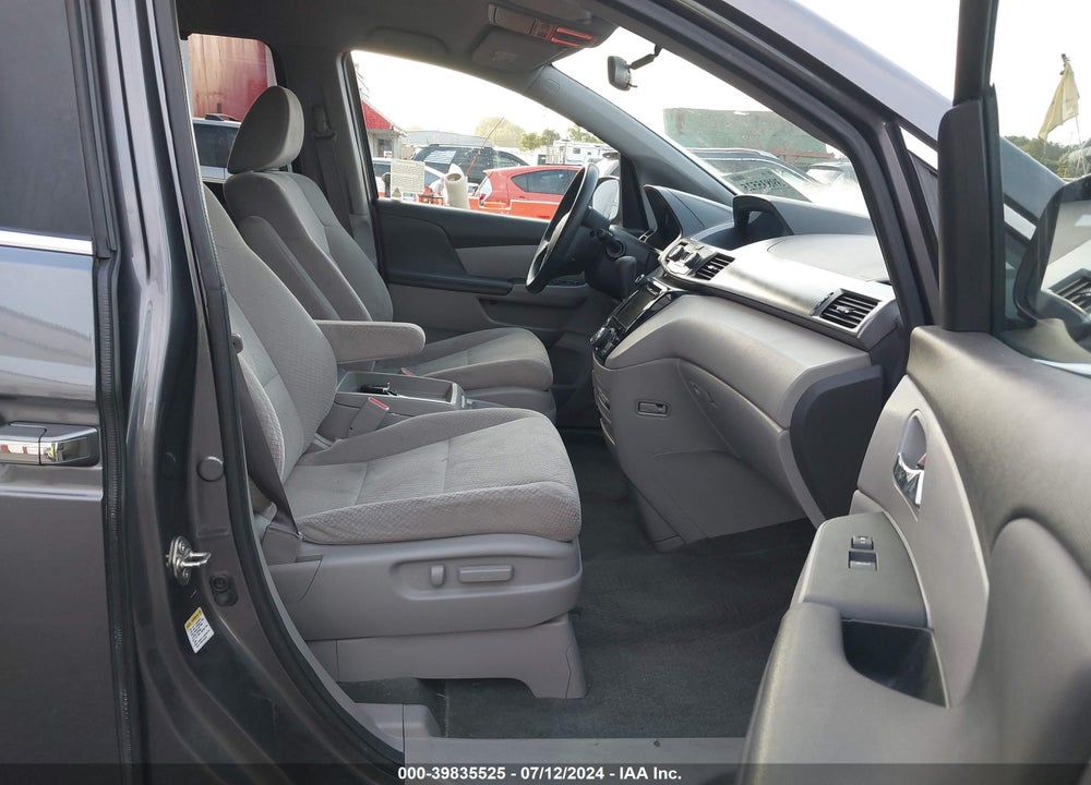 2016 HONDA ODYSSEY SE VIN: 5FNRL5H39GB114150