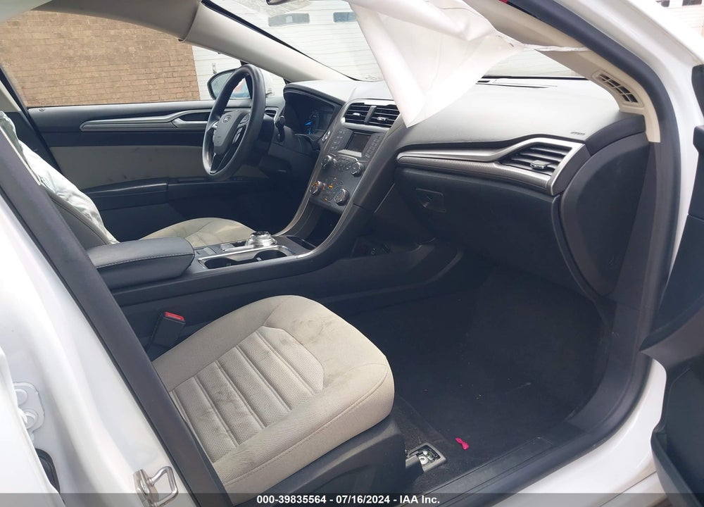2019 FORD FUSION VIN: 3FA6P0G71KR239316