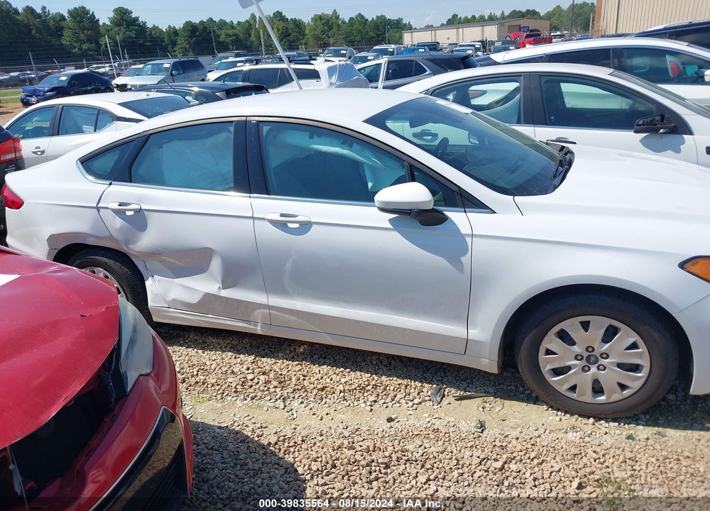 2019 FORD FUSION VIN: 3FA6P0G71KR239316
