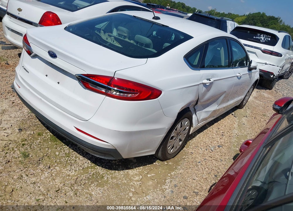 2019 FORD FUSION VIN: 3FA6P0G71KR239316