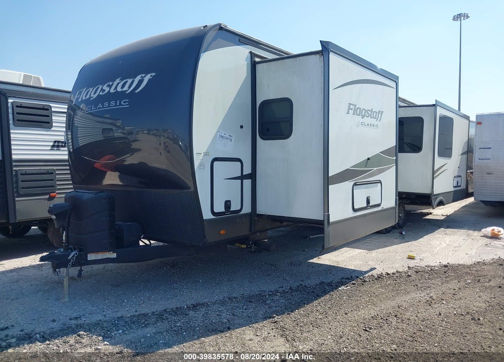 2023 FOREST RIVER FLAGSTAFF M823 RKSB VIN: 4X4TFLH23P1903051