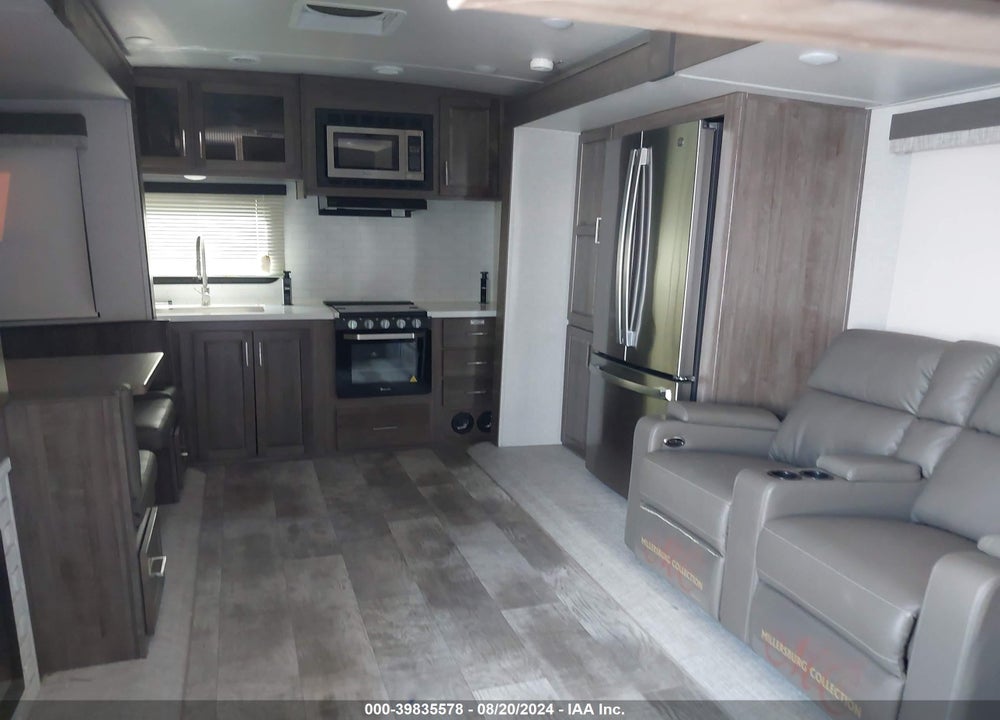 2023 FOREST RIVER FLAGSTAFF M823 RKSB VIN: 4X4TFLH23P1903051