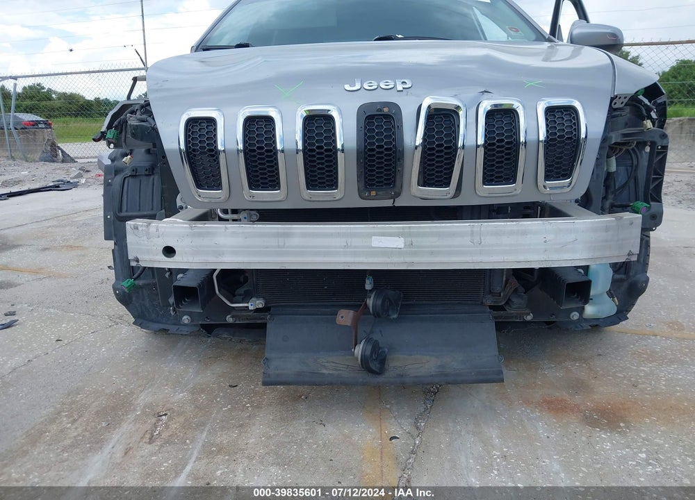 2014 JEEP CHEROKEE LATITUDE VIN: 1C4PJLCB3EW320895