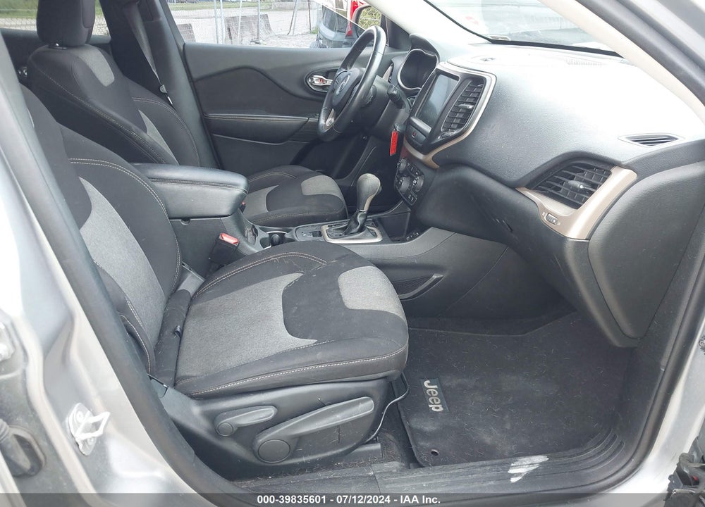 2014 JEEP CHEROKEE LATITUDE VIN: 1C4PJLCB3EW320895